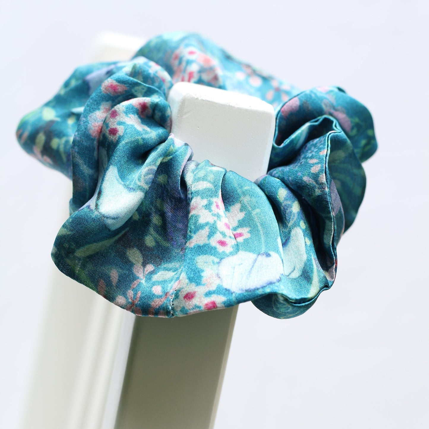 100% Silk Scrunchie Botanical Meadows