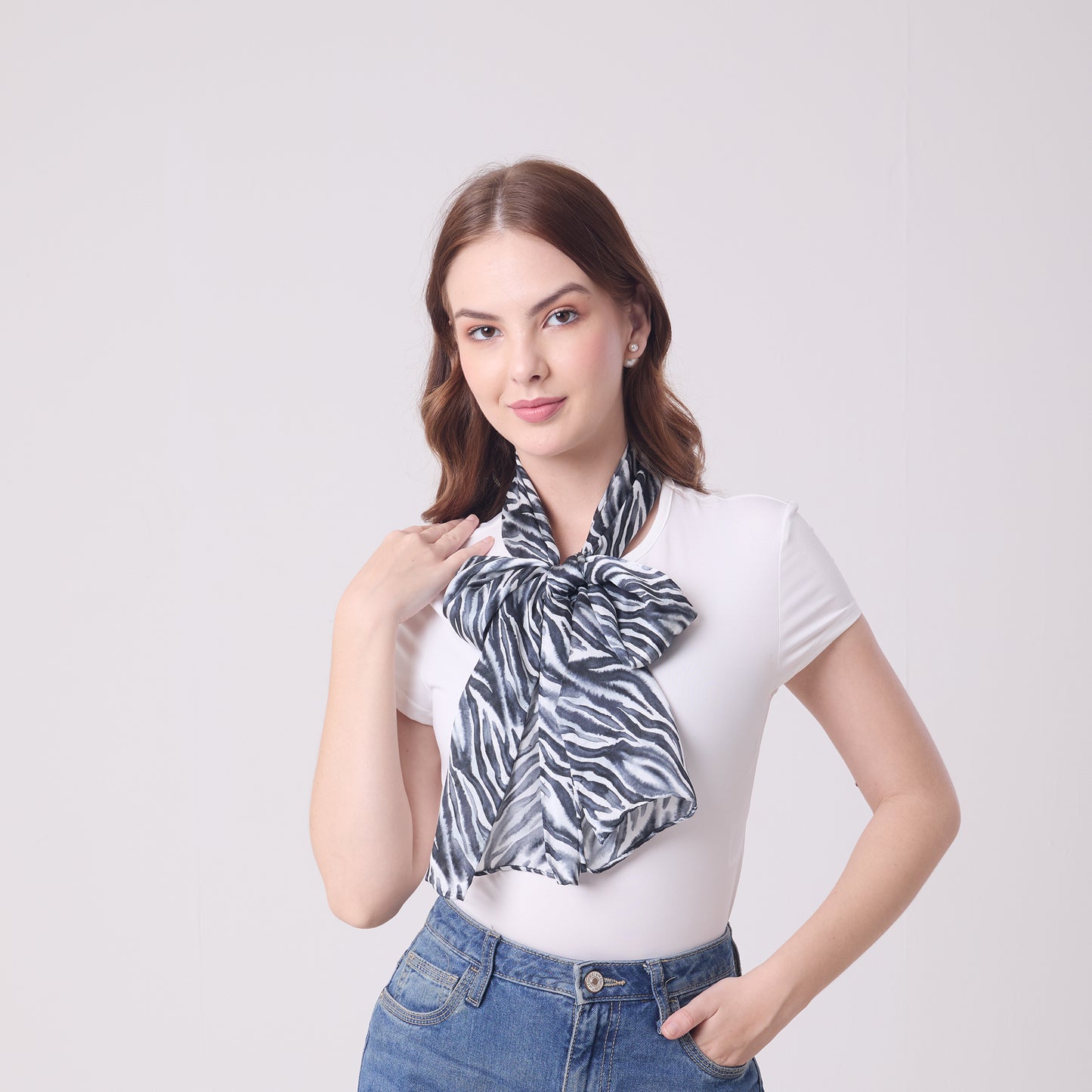 LONG HANDROLL HEMMED SCARF ZEBRA
