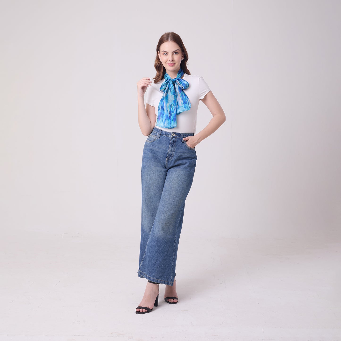 LONG HANDROLL HEMMED SCARF AQUA