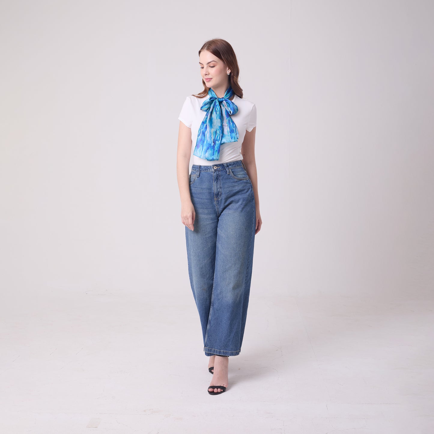 LONG HANDROLL HEMMED SCARF AQUA