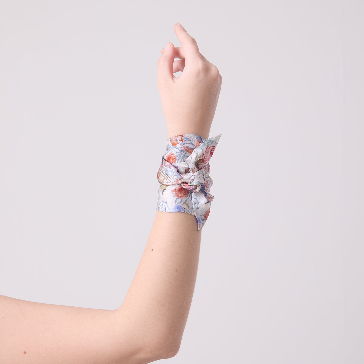 SILK SLIM SCARF UNDERSEA TREASURES