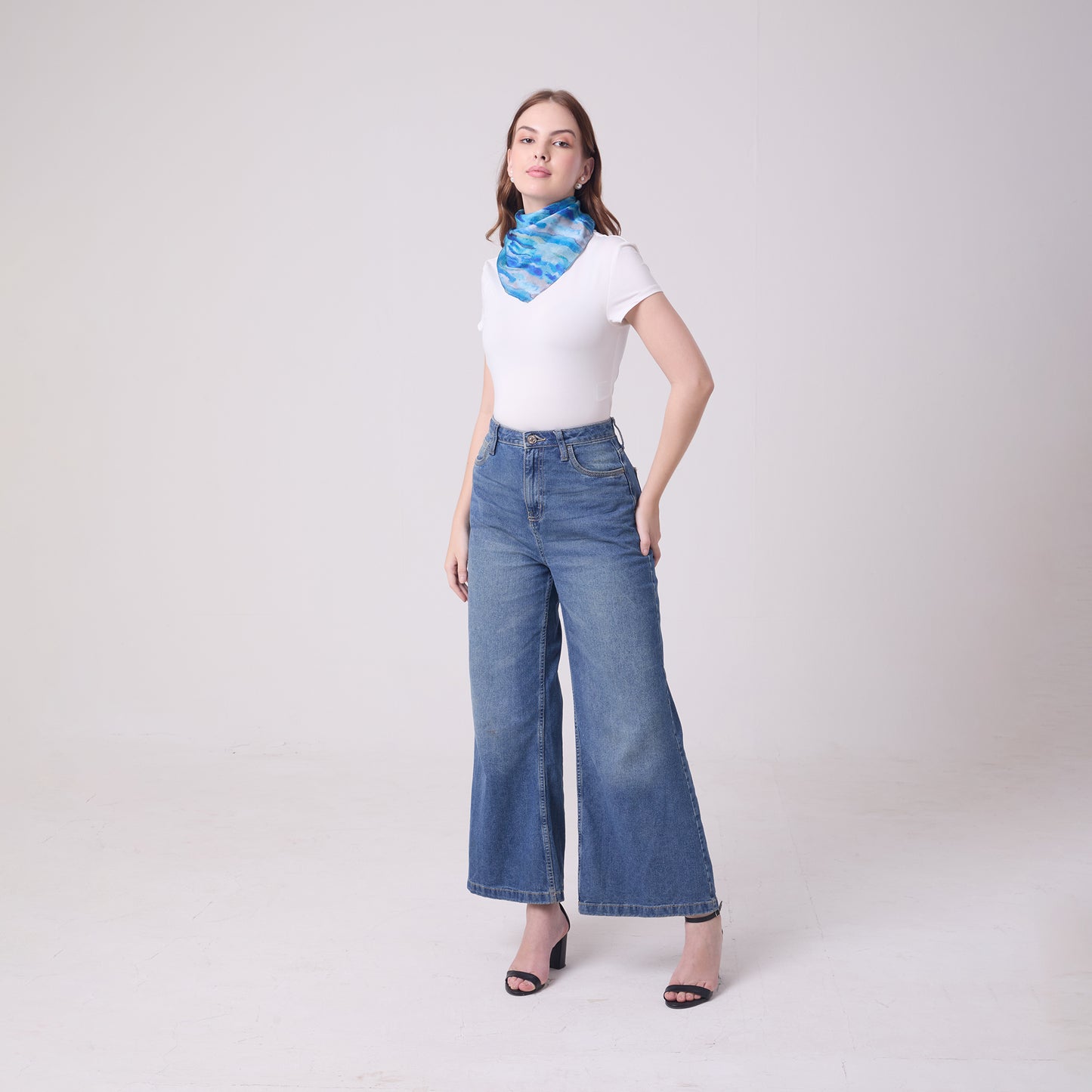 SATIN SILK NECKERCHIEF AQUA