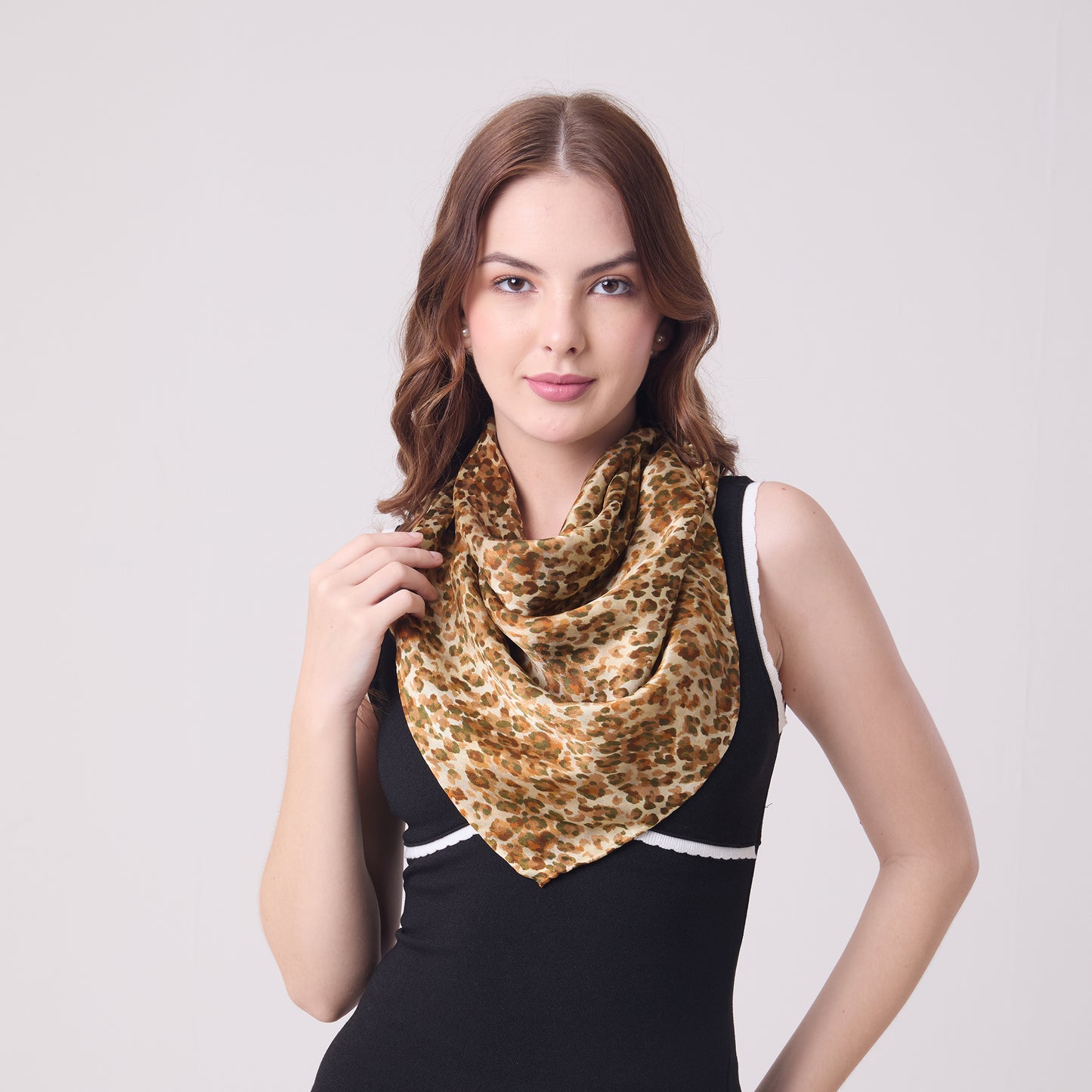 LARGE SQUARE SILK SCARF LEOPARD